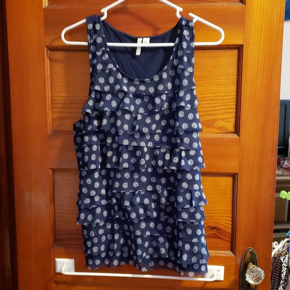 Elle Ruffle Tank. Size XL - Picture 1 of 2